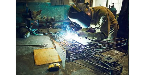 OFFICINA MECCANICA VEZZANI - PESCIA (PT) - Lavorazioni in Ferro